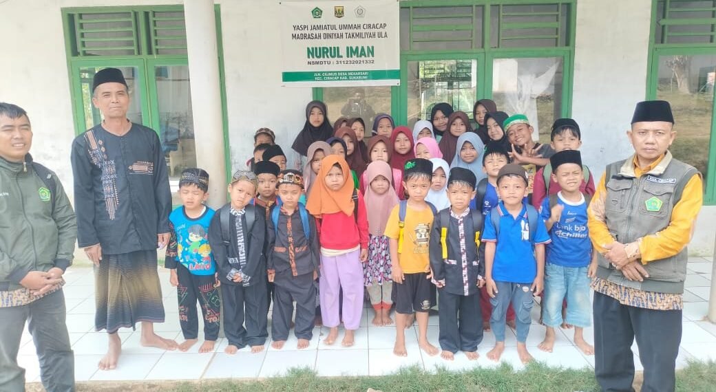 KUA Ciracap Pererat Silaturahmi dan Verifikasi Data MDTU di Desa Mekarsari