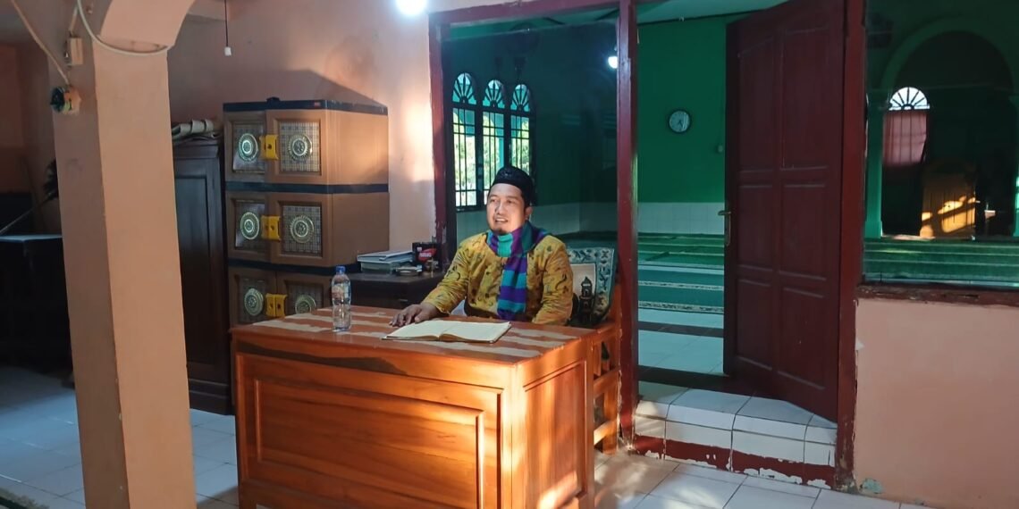 Penyuluh KUA Ciemas Sampaikan Materi Keluarga Sakinah pada Majelis Taklim Al-Ihsan