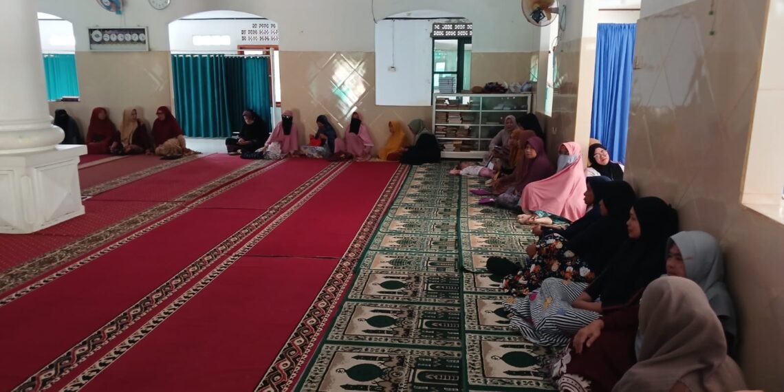 Penyuluh KUA Ciemas Sampaikan Edukasi Hikmah Bulan Safar di Majelis Taklim Al-Ikhlas