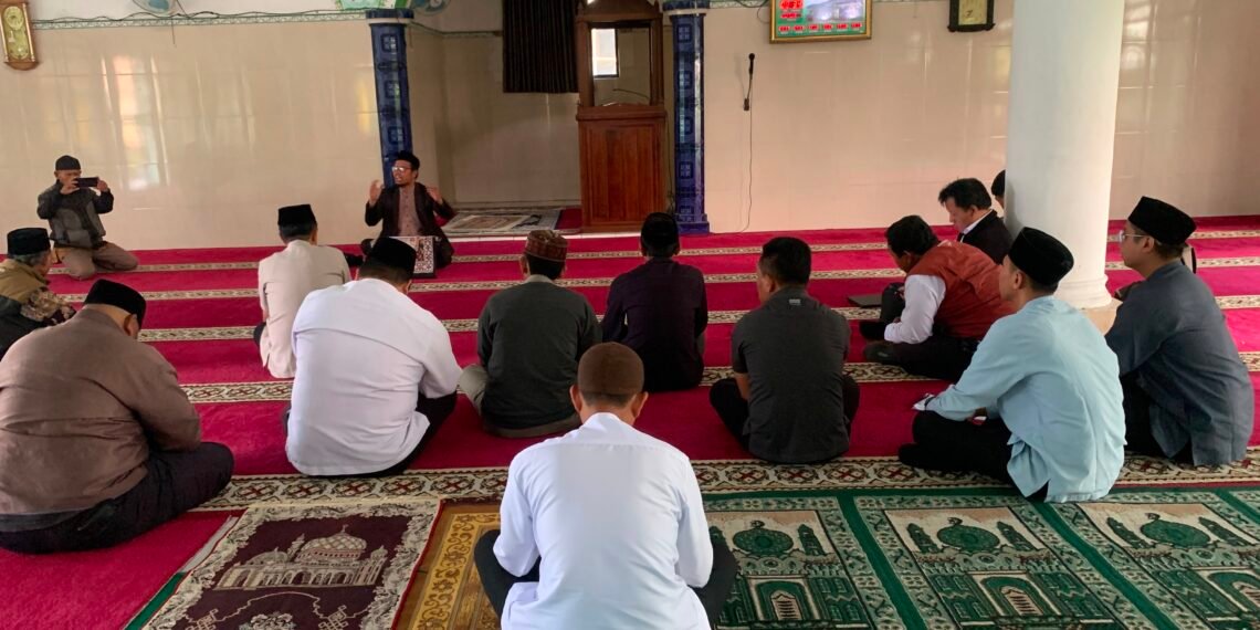 Penyuluh KUA Cidahu Sampaikan Materi Fikih Munakahat pada Pengajian Majelis Taklim Aparatur
