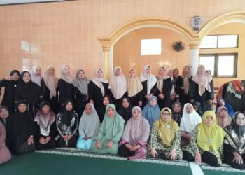 Penyuluh Agama Islam KUA Ciemas Berikan Penyuluhan Keluarga Sakinah kepada MTM Desa Tamanjaya
