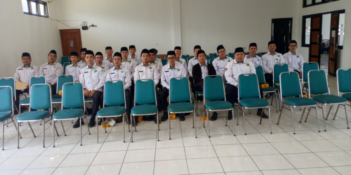 Dirjen Bimas Islam: Penghulu Harus Bangga Menjadi Pelayan Umat