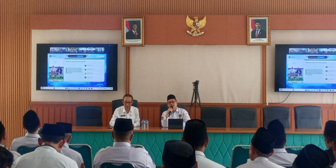 Sesi Kedua Pembinaan, Kasi Bimas Islam Kemenag Kabupaten Sukabumi Perkuat Sosialisasi Program Indonesia Berkiblat