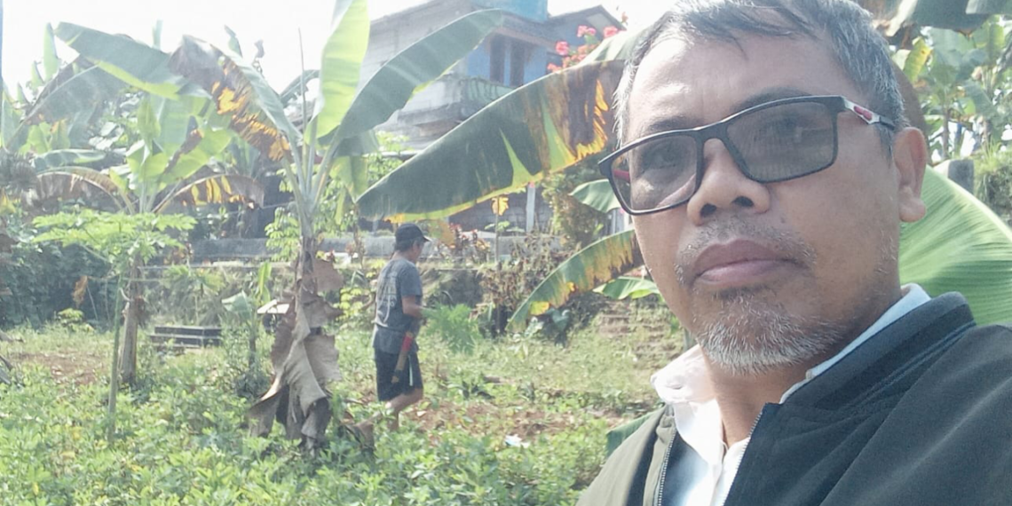 Penyuluh Agama Islam KUA Cibadak Lakukan Verifikasi Lapangan Tanah Wakaf untuk Pemakaman