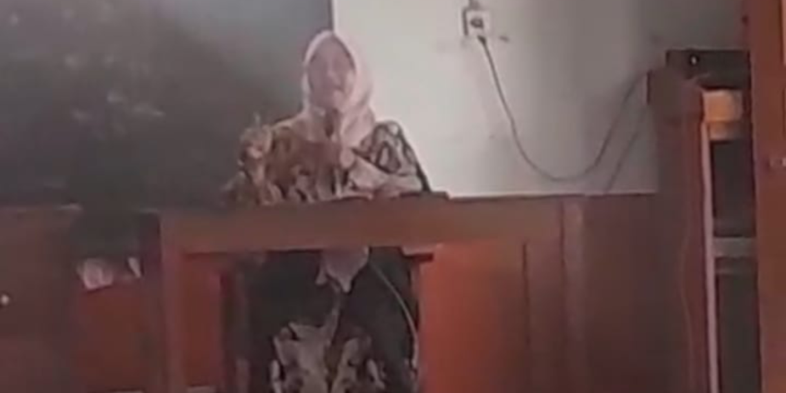 Penyuluh Agama KUA Surade Edukasi Jamaah Majelis Taklim tentang Gerakan Nasional Indonesia Berkiblat