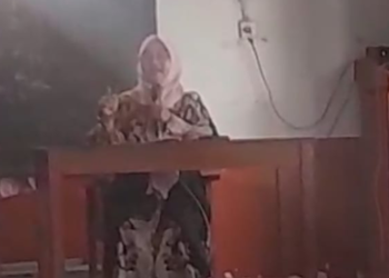 Penyuluh Agama KUA Surade Edukasi Jamaah Majelis Taklim tentang Gerakan Nasional Indonesia Berkiblat
