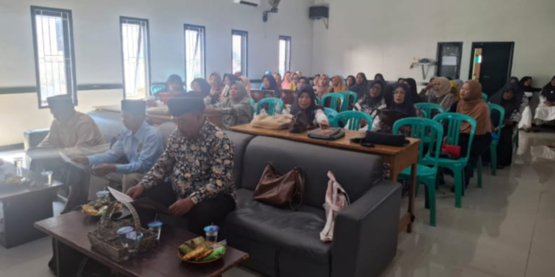 KUA Gegerbitung Ajak Warga Majelis Taklim Al-Hidayah Sukseskan Gerakan Nasional Indonesia Berkiblat 1448K