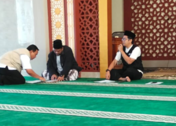 KUA Surade Sosialisasikan Gerakan Nasional Indonesia Berkiblat kepada Aparatur Pendidikan dan Instansi Kecamatan