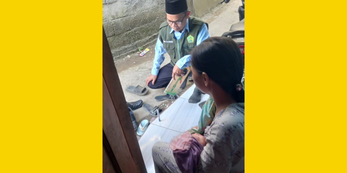 KUA Bojonggenteng Intensifkan Sosialisasi Gerakan Nasional Indonesia Berkiblat dari Rumah ke Rumah
