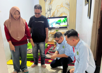 Penyuluh KUA Parungkuda Gencarkan Sosialisasi Gerakan Nasional Indonesia Berkiblat di Lingkungan Permukiman Warga
