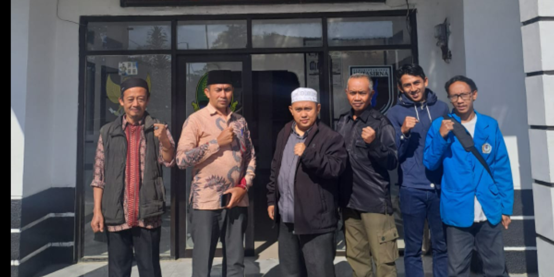 KUA Cisaat Perkuat Kolaborasi dengan Pemerintah Desa Kutasirna untuk Sukseskan Gerakan Nasional Indonesia Berkiblat