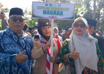 Pengawas PAKIS Kecamatan Nagrak Dampingi Kafilah pada Pawai Pembukaan PORSADIN VIII