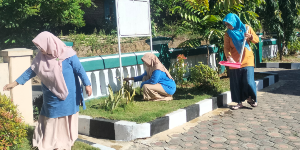KUA Ciracap Istiqamah Laksanakan GEMAH ASRI, Wujudkan Lingkungan Kerja Bersih dan Nyaman