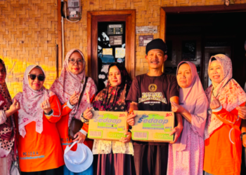 PC IGRA Palabuhanratu Salurkan Kepedu walian bagi Korban Kebakaran di Kasepuhan Cipta Mulya