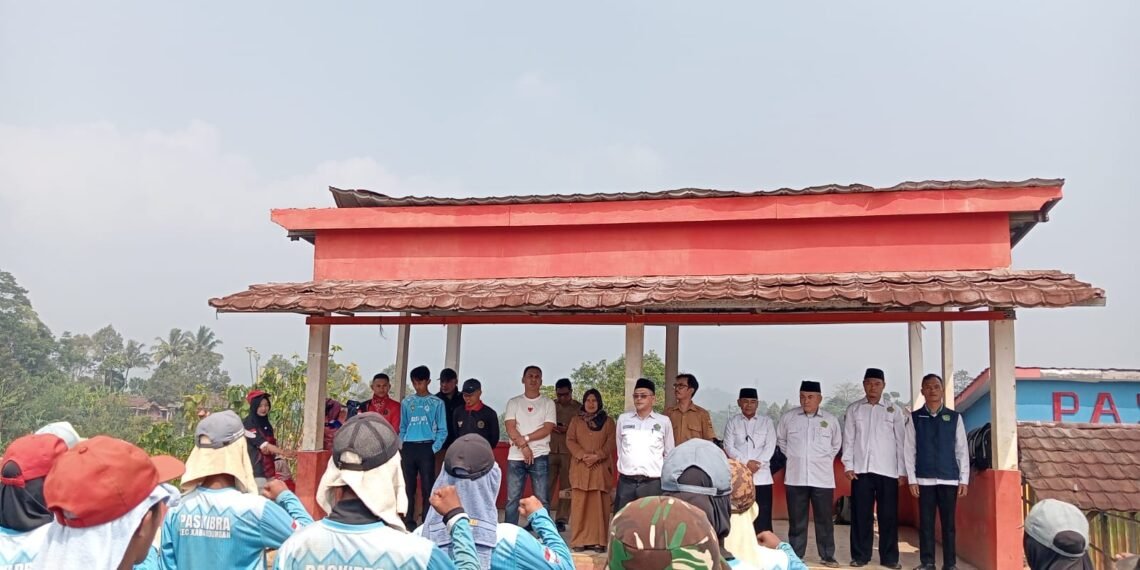 Kepala KUA Kabandungan Bersama PHBN Tinjau Latihan Paskibra Jelang HUT Ke-81 RI