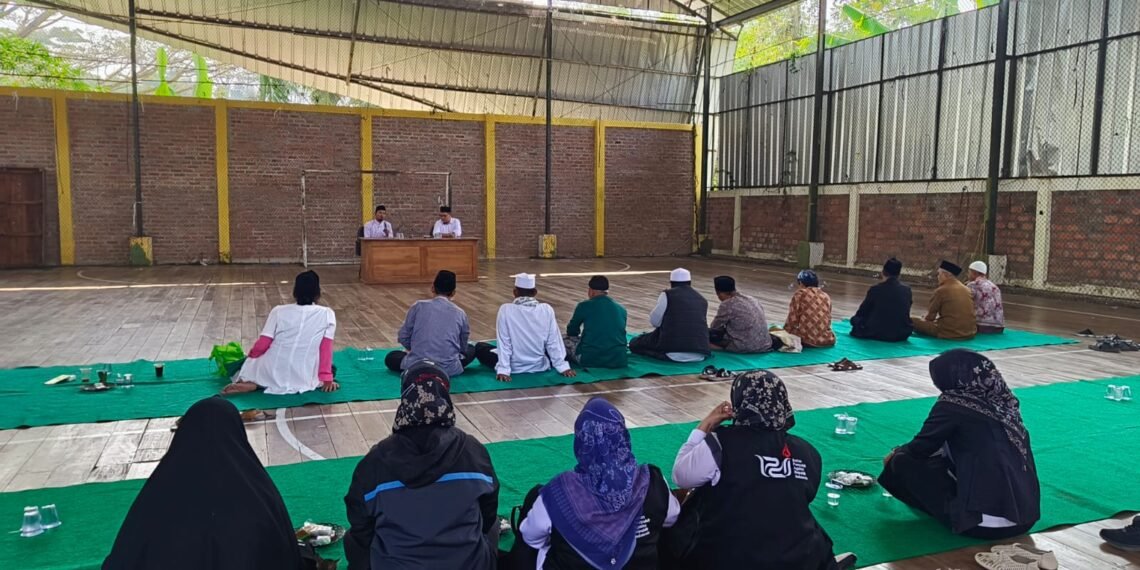 Penyuluh KUA Sagaranten Hadiri Syahriyahan di Desa Pasanggrahan, Ajak Masyarakat Tingkatkan Semangat Menuntut Ilmu