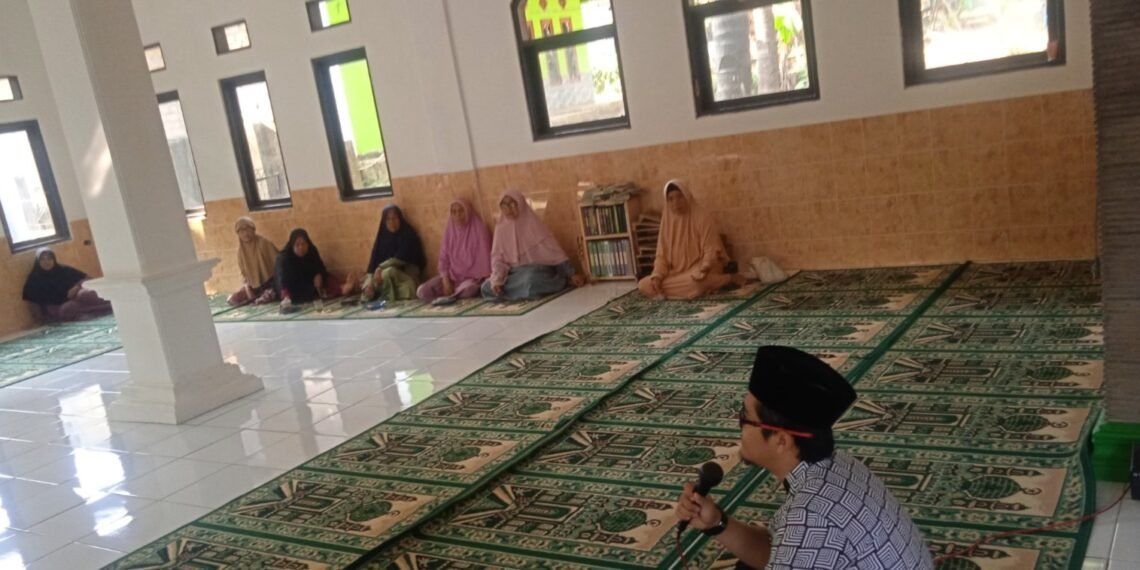Menguatkan Tauhid, Penyuluh KUA Surade Ajak Jamaah Tinggalkan Khurafat di Bulan Safar