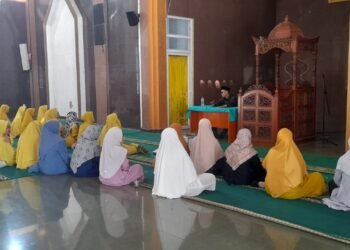 Penyuluh KUA Cikembar Gelar Bimluh di MT Wihdatul Ummah, Ajak Jamaah Maknai Hakikat Kemerdekaan