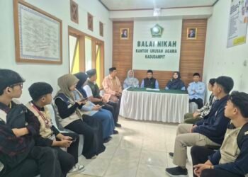 KUA Kadudampit dan Mahasiswa KKN UMN Perkuat Sinergi Sukseskan Program GEBER MASJID