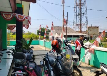 Sambut HUT Ke-81 RI, Pegawai KUA Nagrak Semarakkan Kantor dengan Bendera Merah Putih dan Atribut Kemerdekaan