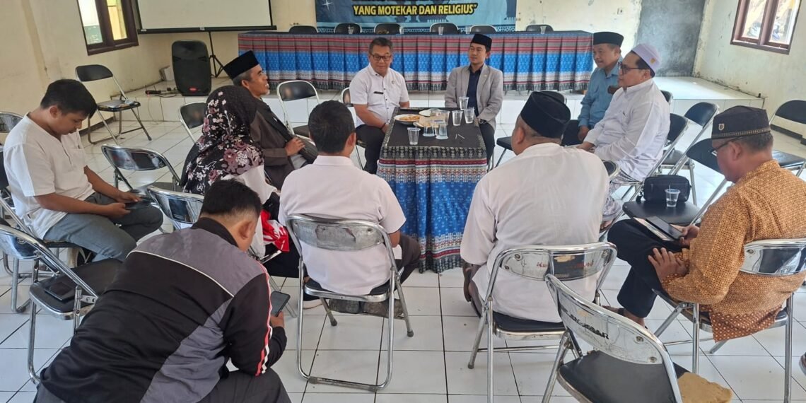 Kepala KUA dan Penyuluh Ciambar Hadiri MTA serta Rapat Persiapan PHBI Maulid Nabi dan Tasyakur Kemerdekaan RI