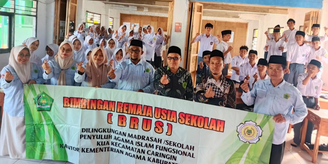KUA Caringin Bekali Siswa MA Az-Zain melalui Bimbingan Remaja Usia Sekolah