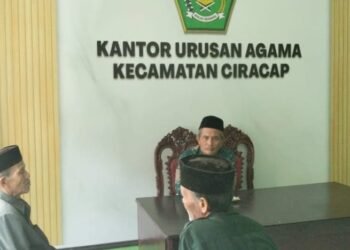 Kepala KUA Ciracap Berikan Layanan Konsultasi Syariah kepada Masyarakat