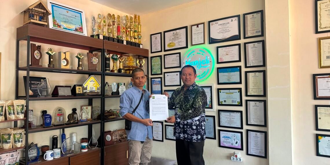 MTsN 4 Sukabumi Gandeng Desa Wisata Hanjeli Perkuat Program Adiwiyata