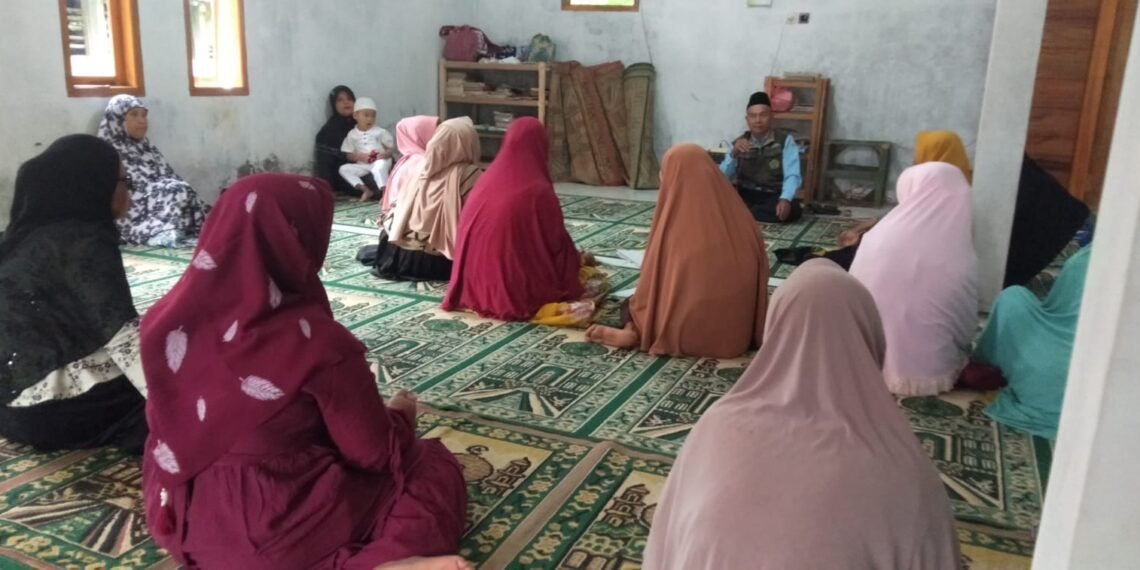 BIMLUH di Majelis Taklim Al-Ikhlas, Penyuluh KUA Ciracap Sosialisasikan GEBER MAS