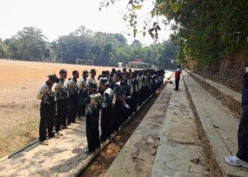 Kepala KUA Jampangkulon Beri Pembinaan Paskibra, Tanamkan Nilai Kesiapan, Kesetiaan, dan Kesabaran