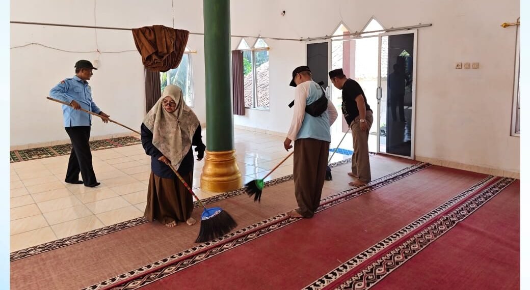 KUA Ciracap Gelar GEBER Masjid di Masjid Al Barokah Cikatulampa