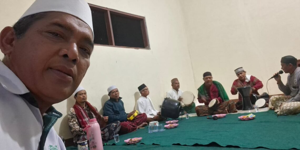 Kepala MI Al-Barokah Gaungkan GEBER MAS di Pengajian Rutin, Kepala KUA Ciracap Apresiasi