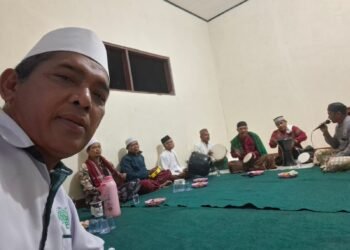 Kepala MI Al-Barokah Gaungkan GEBER MAS di Pengajian Rutin, Kepala KUA Ciracap Apresiasi