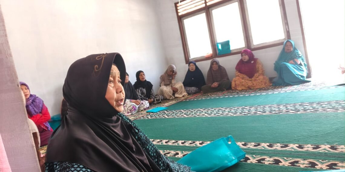 Penyuluh KUA Lengkong Sosialisasikan GEBER MAS dalam Bimluh di MT Fathul Iman