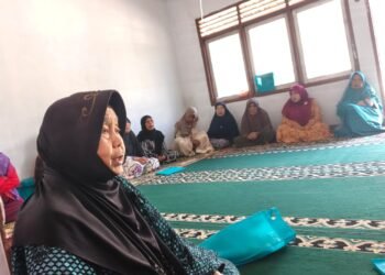 Penyuluh KUA Lengkong Sosialisasikan GEBER MAS dalam Bimluh di MT Fathul Iman