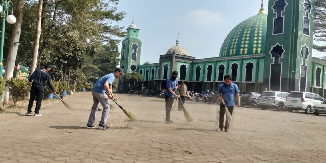 Kemenag Kabupaten Sukabumi Laksanakan GEBER MASJID Tingkat Kabupaten di Masjid Raudhatul Irfan