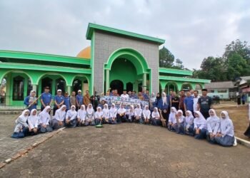 KUA Purabaya Bersama DKM dan Masyarakat Laksanakan GEBER MAS di Masjid Baiturrahman