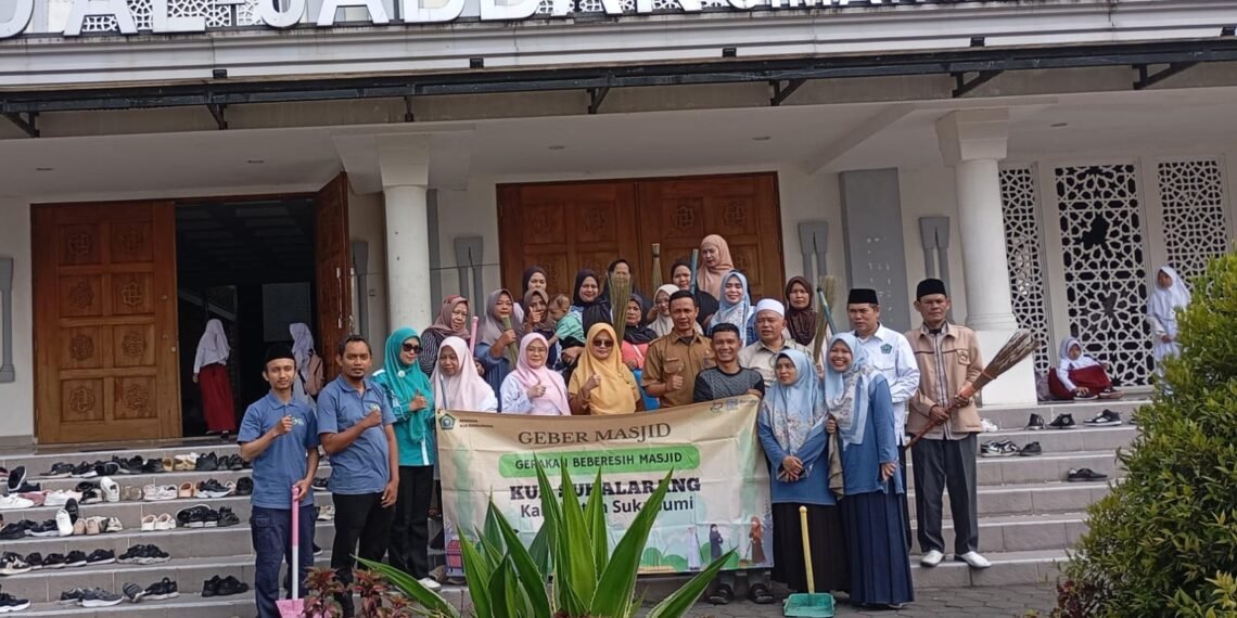 KUA Sukalarang Gelar GEBER MASJID di Masjid Al-Jabbar Cimangkok