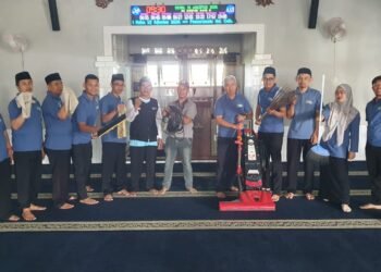 KUA Kalapanunggal Bersama DKM Laksanakan GEBER MAS di Masjid Besar Nuurul Bayan