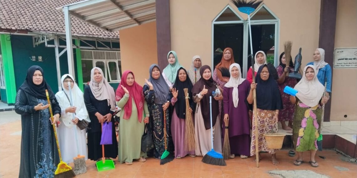 KUA Ciracap Apresiasi Semangat Ibu-Ibu dalam GEBER MAS di Masjid Al Barakah Cikatulampa