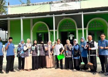 KUA Kebonpedes Laksanakan GEBER MASJID di Masjid Al-Hidayah