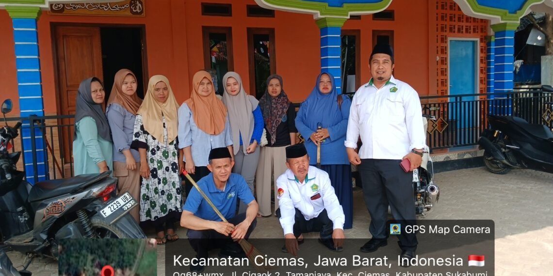 Penyuluh KUA Ciemas Bersama Tokoh Agama Laksanakan GEBER MAS di Masjid At-Taqwa