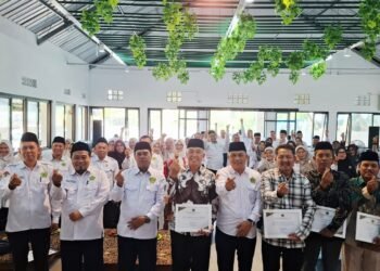 Kepala Kemenag Kab. Sukabumi Tekankan Pengelolaan Karier dan Kompetensi ASN saat Lepas Pengawas Purnatugas