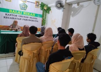 KUA Parungkuda Gelar Bimwin, Bekali Calon Pengantin Hadapi Kehidupan Berkeluarga