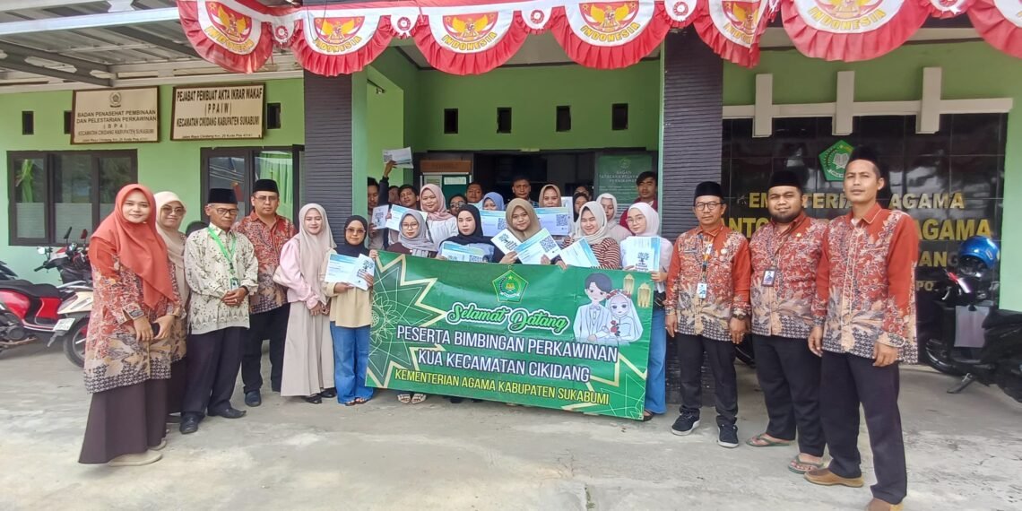 Bimwin KUA Cikidang Bekali 13 Pasang Catin Hadapi Kehidupan Rumah Tangga