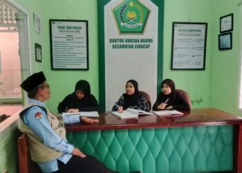 Di Tengah Praktik Profesi, Kepala KUA Ciracap Ajak Mahasiswa STAI Al-Andina Dalami Tugas dan Fungsi KUA
