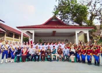 Kepala KUA Sukaraja Bacakan Doa pada Pengukuhan Paskibraka Kecamatan Sukaraja 2026