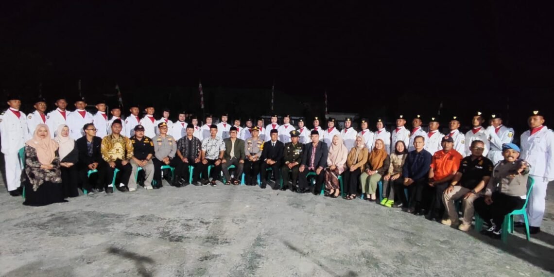 Kepala KUA Sukalarang Hadiri dan Sematkan Paskibraka Kecamatan Sukalarang Tahun 2026