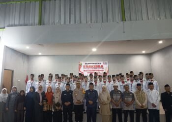 Khidmat dan Penuh Harapan, Kepala KUA Nagrak Pimpin Doa pada Pengukuhan Paskibra Tingkat Kecamatan
