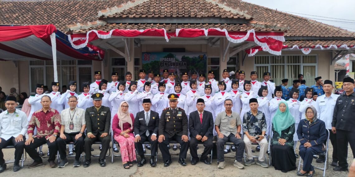 Penyuluh KUA Cibitung Apresiasi Putra-Putri Terbaik pada Pengukuhan Paskibra 2026